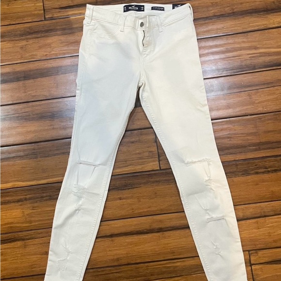 Hollister Women's White Skinny Jeans - Picture 2 of 4